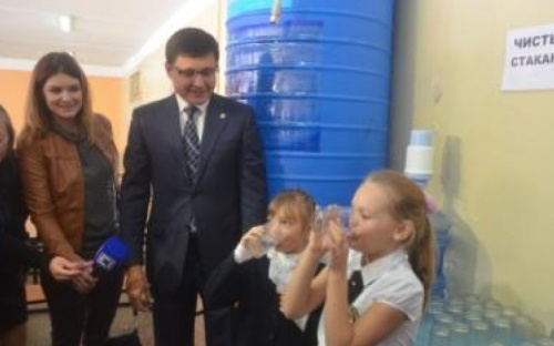 Мариупольцам на заметку: где в городе можно купить питьевую воду по демократичной цене