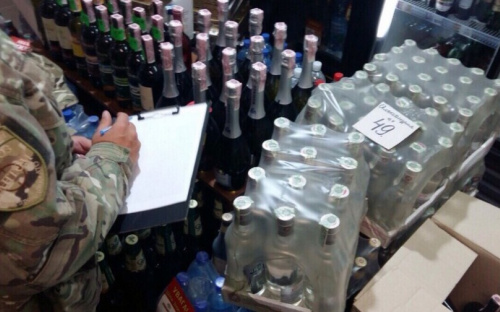 Мариупольцев предупреждают об опасности: За двое суток изъято суррогатного алкоголя на 140 тыс. грн.