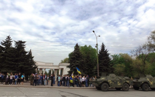 Мариупольцы с теплом встретили бойцов с передовой (ФОТО+ВИДЕО)