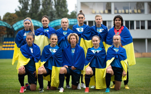 Неймовірна історія спортсменок з Маріуполя, в якій тісно переплелись футбол і вареники