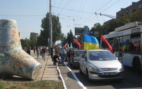 Мариупольцы выступили против бездорожья национальной трассы Н-08 (ФОТО)
