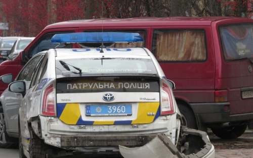 Из-за ДТП с полицией в Мариуполе парализовано движение троллейбусов (ФОТО)