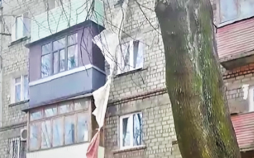 Веревка из простыней в окне. В День святого Валентина в Мариуполе разыгралась анекдотическая ситуация