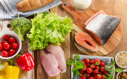 Когда мариупольские пенсионеры начнут получать продуктовые наборы за вакцинацию, и что туда входит?