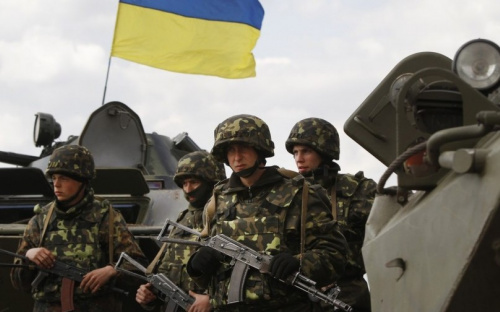Митинг против отвода войск на мариупольском направлении  проходит в Волновахе