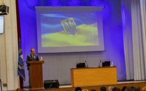 В Мариуполе чиновников обяжут говорить по-украински?