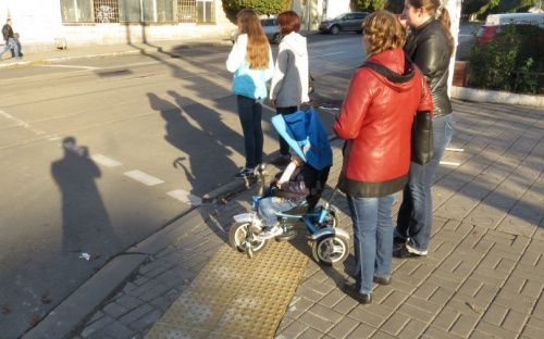В Мариуполе повысили комфортность перекрестка у Центрального рынка (ФОТОФАКТ)