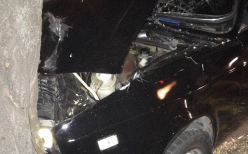 В Мариуполе местный житель устроил пьяное ДТП в свой День рождения (ФОТО)