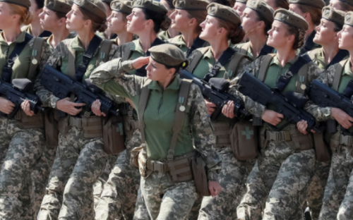 В Украине пересматривают правила постановки женщин на воинский учет: будут ли штрафовать