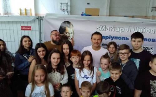 Вакарчук встретился с мариупольцами во Львове