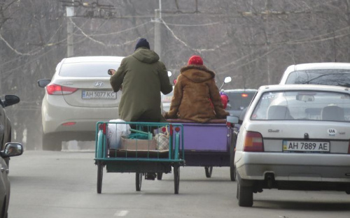 По улицам Мариуполя ездят экзотические спецвелорикши, помогая людям с инвалидностью (ФОТО+ВИДЕО)