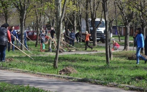 В Мариуполе перенесли городскую уборку
