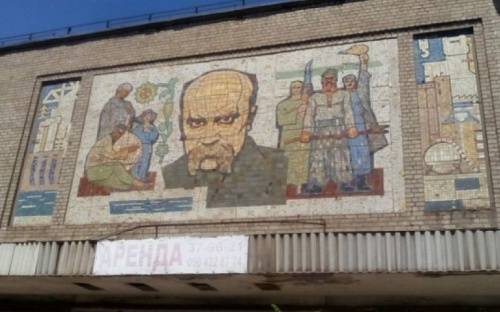 Почему в Мариуполе не могут восстановить «кинотеатр-призрак» имени Тараса Шевченко?