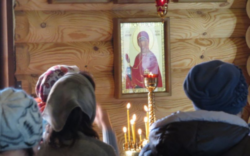 Православные христиане Мариуполя празднуют Рождество Христово