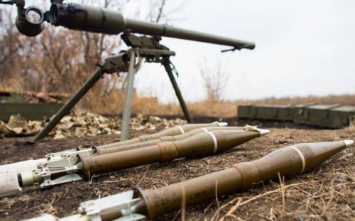 Под  Мариуполем боевики открыли огонь с противотанкового гранатомета и крупнокалиберного пулемета