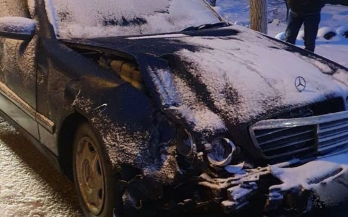 В Мариуполе на заснеженных дорогах произошли аварии