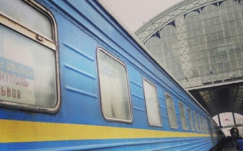 Почти 30 часов в жаре: из вагонов поезда Львов-Мариуполь убрали кондиционирование (ДОПОЛНЕНО)