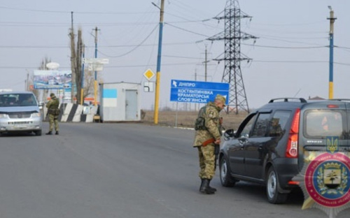 На блокпостах Мариуполя задержали двух бывших боевиков