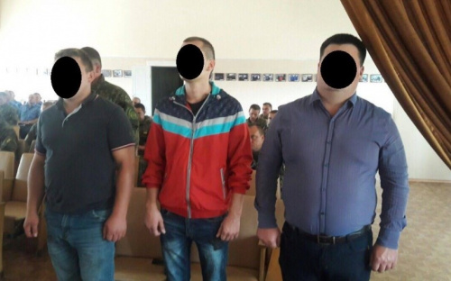 На Донбассе три полицейских уволены за связь с несовершеннолетней