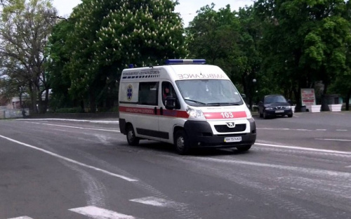 На празднике в День металлурга за помощью к медикам обратились трое горожан