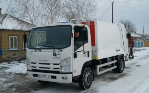 На улицы Сартаны и ближайших поселков выехала новая мусороуборочная техника