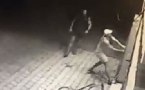 В Мариуполе напали на телефонную будку Великобритании (ФОТО+ВИДЕО)
