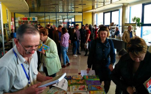 «Книжная толока» в Мариуполе: как проходит первый день литературного фестиваля (ФОТО+ВИДЕО)