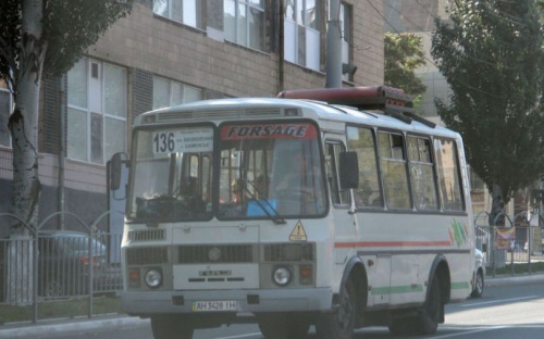 В мариупольской маршрутке пассажиры обварились кипятком. В городе проверят перевозчиков