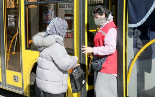 В Мариуполе пенсионеры-медики смогут бесплатно ездить в транспорте