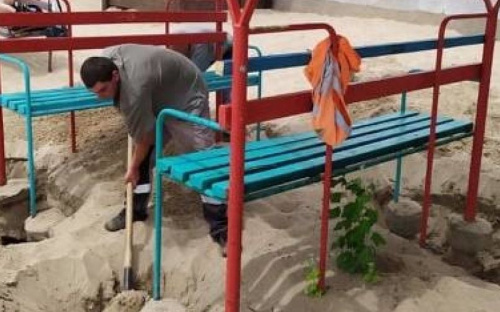 В Мариуполе облагораживают пляжи к летнему сезону (ФОТО)