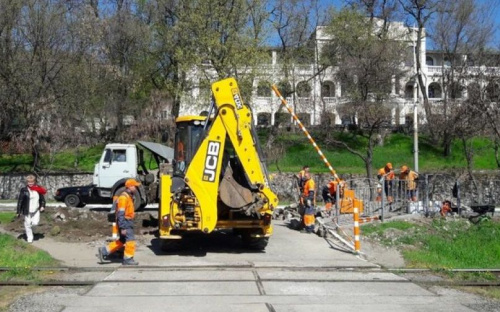 В Мариуполе благоустроят въезд на пляж для людей с инвалидностью (ФОТОФАКТ)