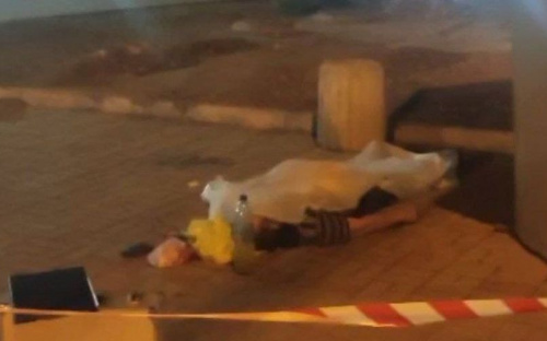 Шел, упал и умер: на улице в Мариуполе прохожему стало плохо