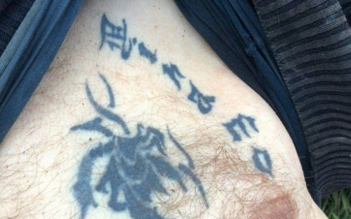 В Мариуполе жестоко убили мужчину, нанеся 7 ударов топором по голове (ФОТО 18+)