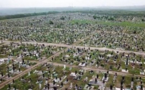 В Мариуполе участок для захоронения умерших от COVID-19 скоро будет заполнен. Придется искать другой