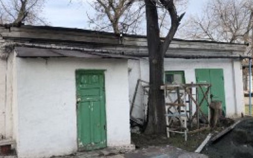 На территории мариупольской школы выявили подпольный цех (ФОТО)