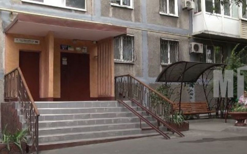 Привели дом и двор в порядок: в Мариуполе поддерживают инициативы ОСМД по благоустройству