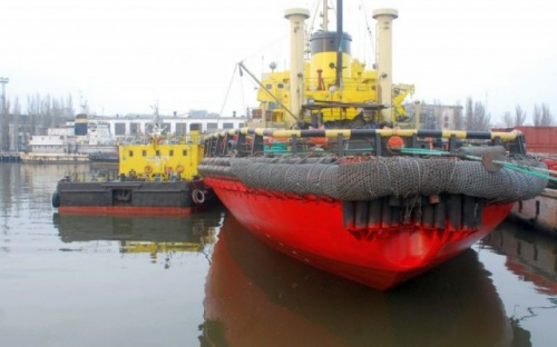 В Мариуполе спустили на воду единственный в Украине ледокол «Капитан Белоусов» (ФОТО)