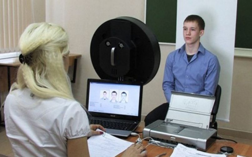 Что нужно знать жителям неподконтрольного Донбасса для получения биометрического паспорта 