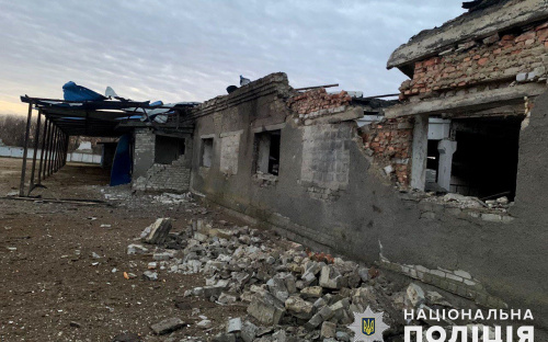 З танків – по Авдіївці, ракетами – по селах: росіяни на Донеччині поранили ще чотирьох людей