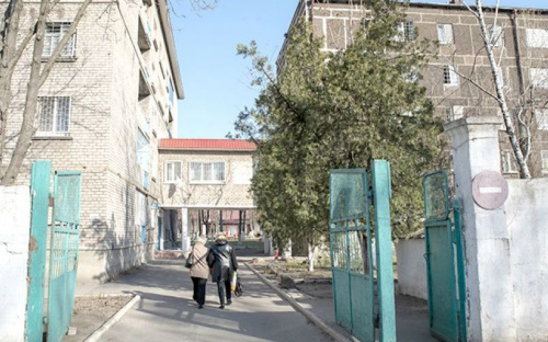Донецкая область хочет сохранить психбольницу и тубдиспансер в Мариуполе. Минздрав против