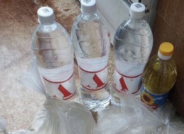 Маріупольці отруїлися водою з гуманітарного набору