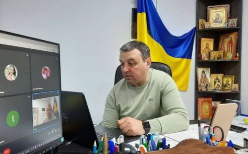 Мариупольский районный совет решает хозяйственные вопросы в штатном режиме