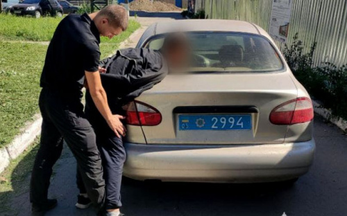 Мариуполец похитил автомобиль со стоянки и продал за 4 000 гривен