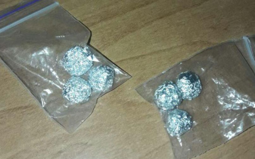 Упаковки метадона передали мариупольцу на автовокзале  (ФОТО)