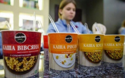 Стало известно, когда  мариупольцев начнут кормить в поездах