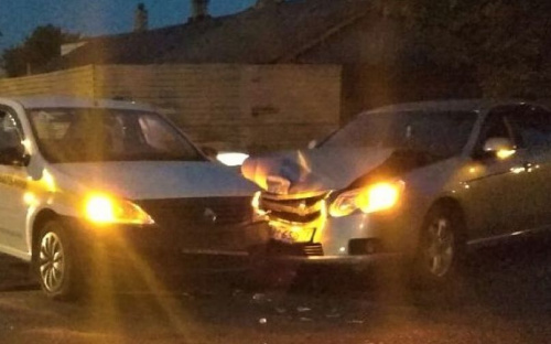 На «авиационных» улицах Мариуполя Chevrolet налетел на Renault