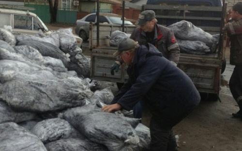 Жители Виноградного получили помощь от Венгерской экуменической службы (ФОТО)