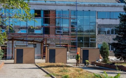 Стало известно, когда в Мариуполе откроют реконструированный плавбассейн «Нептун»