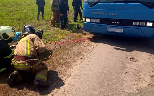 Водителя автобуса «Мариуполь – Харьков» насмерть придавило во время ремонта