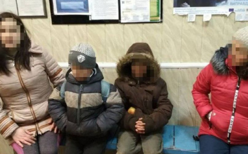Полиция Мариуполя вернула домой пропавших ночью школьников (ФОТО)